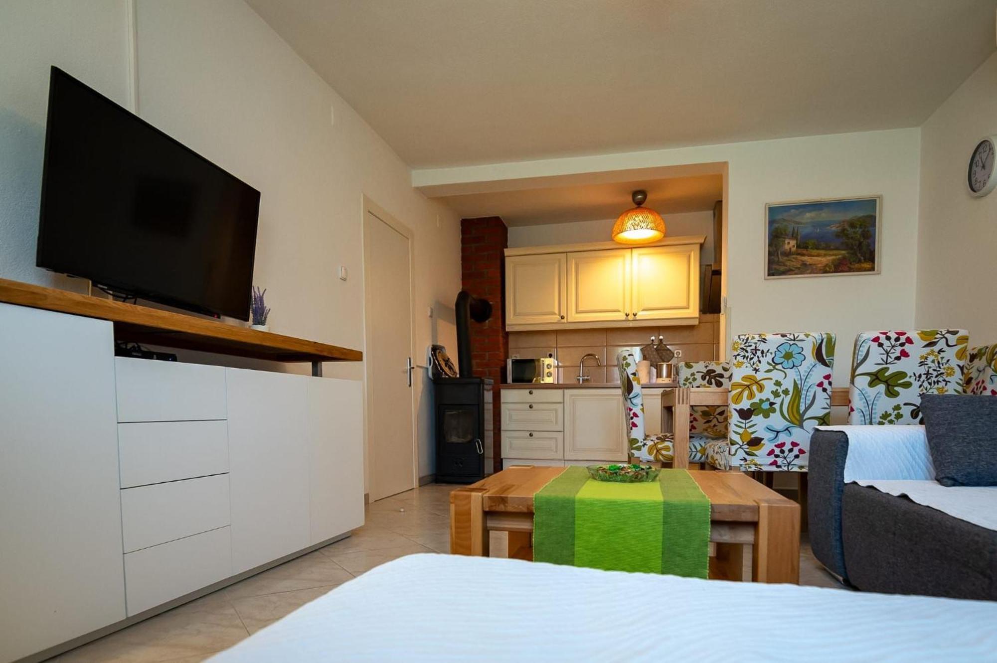 Apartments Kaja Postira Bagian luar foto
